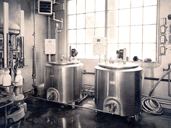 7/14Pasteurizing and bottling milk, mid-1940s.  USED BY PERMISSION OF THE NATURE CONSERVANCY-SUNNY VALLEY